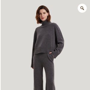 NWT 100% cashmere Gentle Herd ribbed trim turtleneck